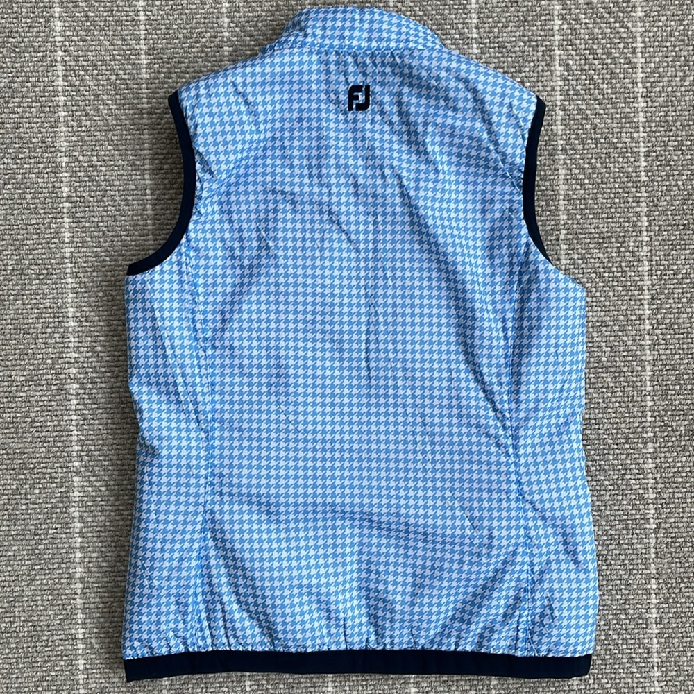 FootJoy Women’s Insulated Vest Women’s Size Small S - LIKE NEW! reversible - Picture 4 of 6